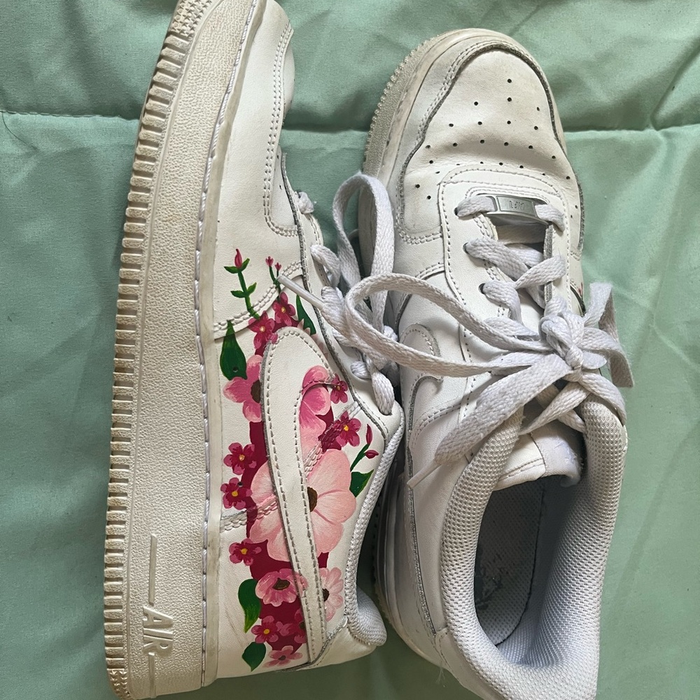 Nike Air Force 1 white with floral print size 7Y